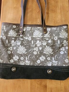 Myra Bag Women’s Canvas & Leather Green With White Floral Pattern Tote Bag XXL